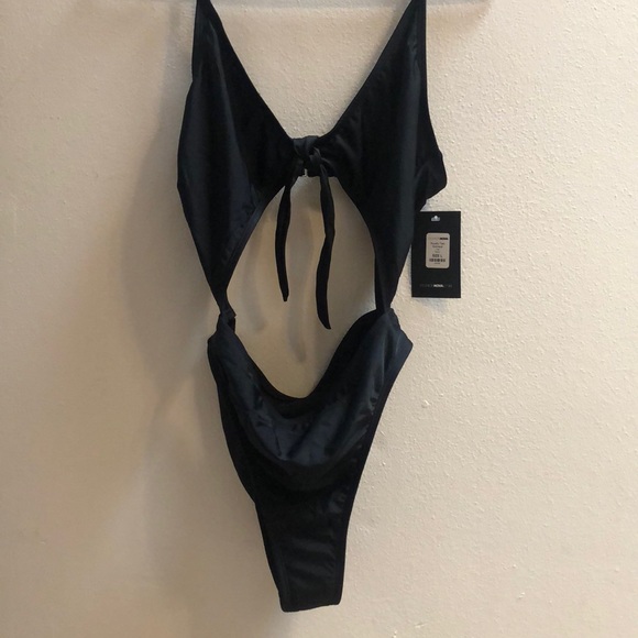 Fashion Nova One Piece Swimsuit - Picture 4 of 6